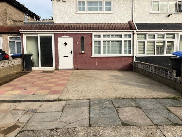 Photo of Middleham Gardens, Enfield, N18