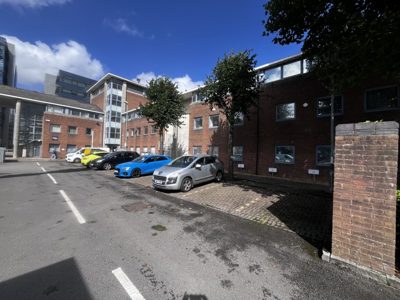 Columbus Walk, Cardiff, CF10