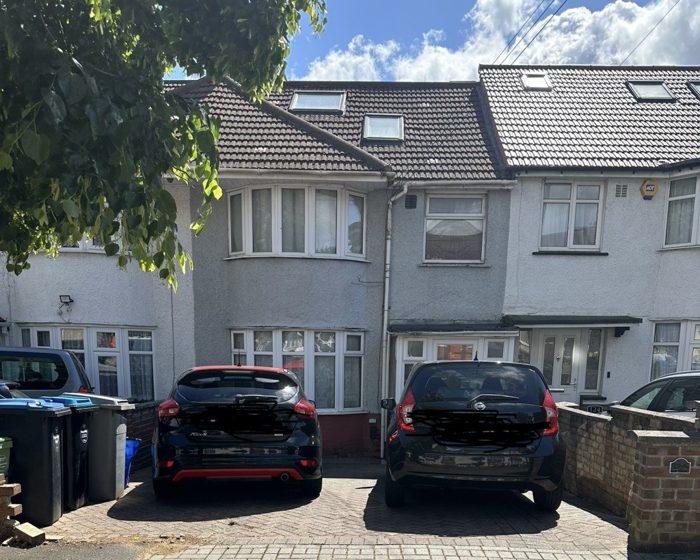 Photo of Victoria Avenue, Willesden, HA9
