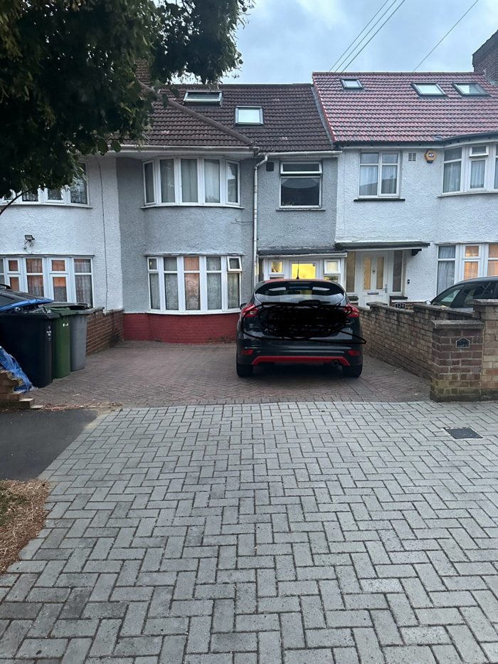 Photo of Victoria Avenue, Willesden, HA9