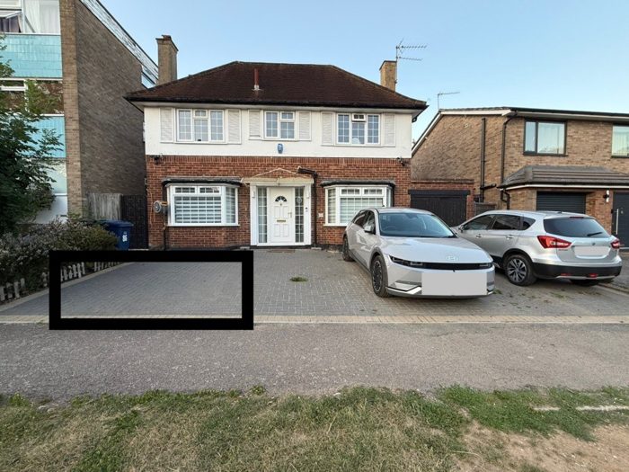 Photo of Stonegrove, Barnet, HA8