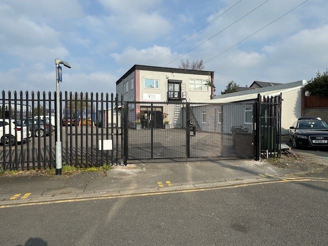Photo of Oxford House, Cardiff, CF24
