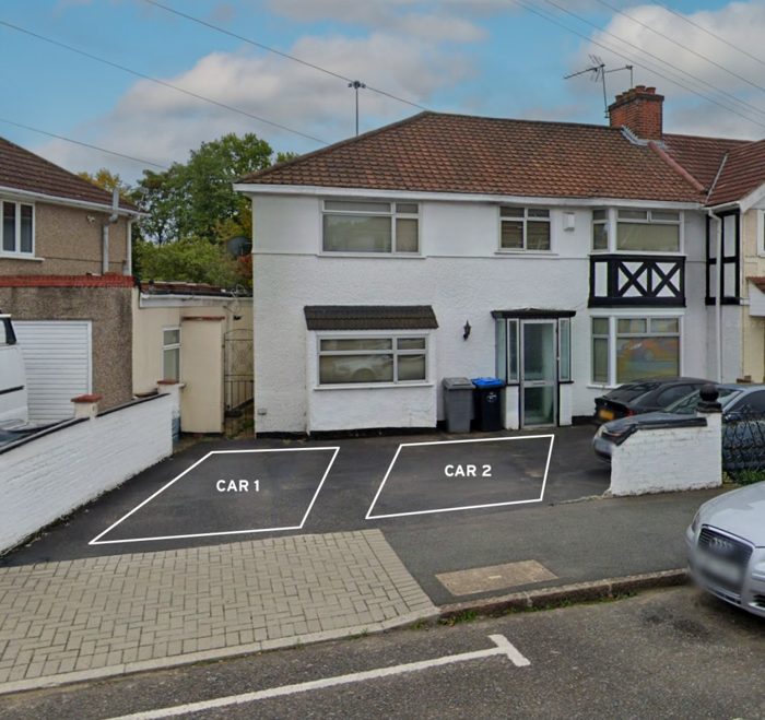 Photo of Tokyngton Avenue, Willesden, HA9