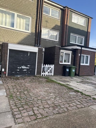 Franklin Square, Earls Court, W14