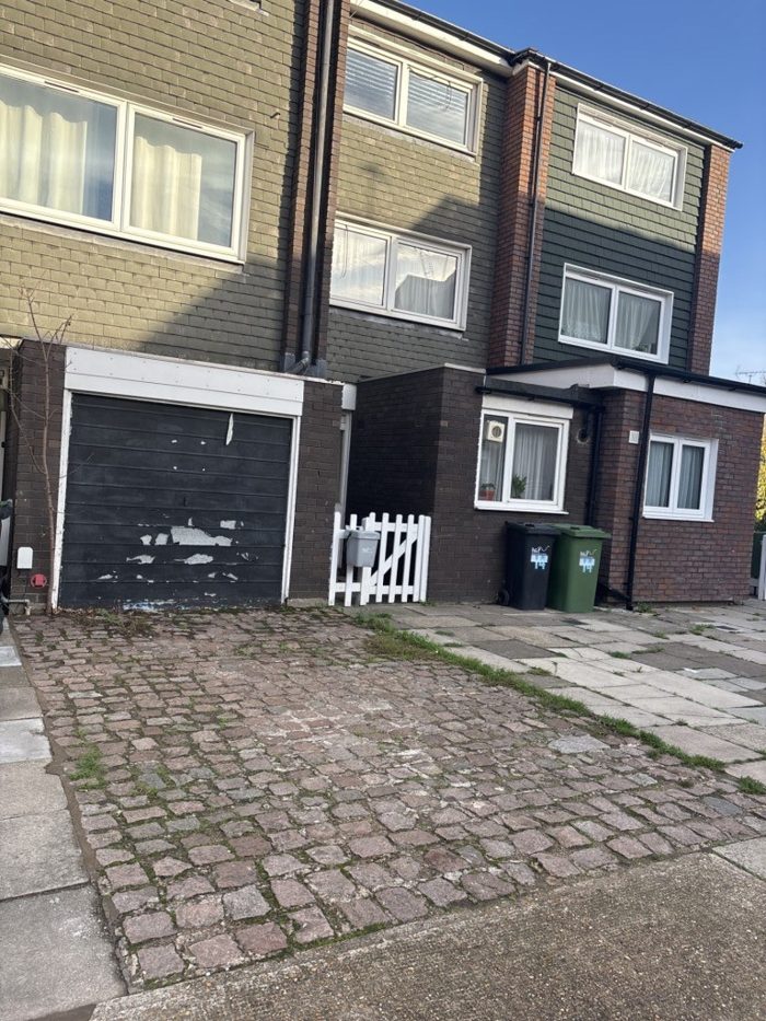 Photo of Franklin Square, Earls Court, W14