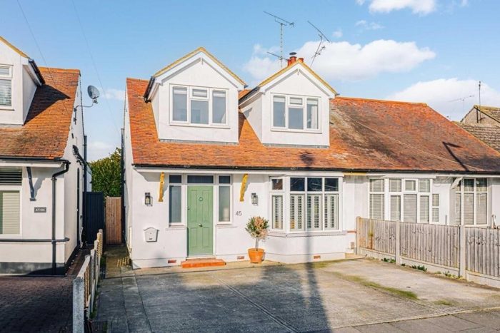 Photo of Carlton Avenue, Southend-on-Sea, SS0