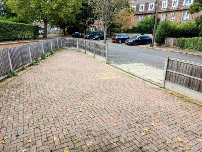 Photo of Canada Cres, Ealing, W3