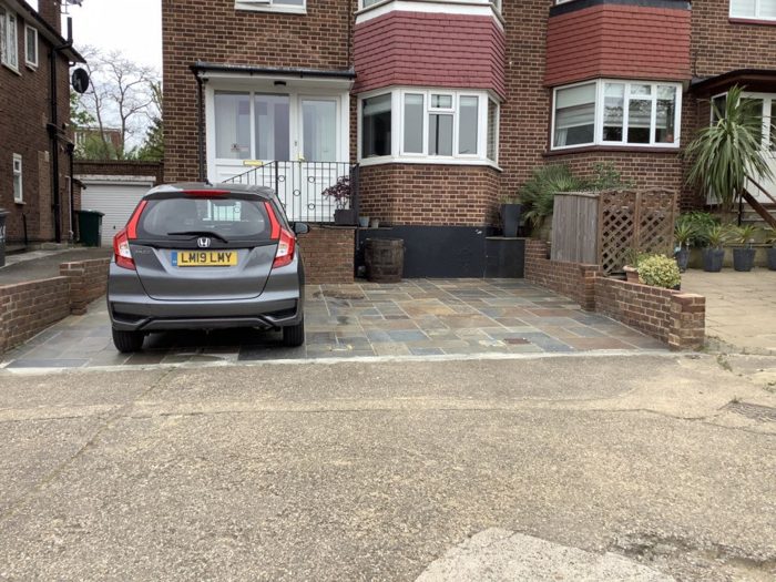 Photo of Howcroft Crescent, Brent Cross, N3