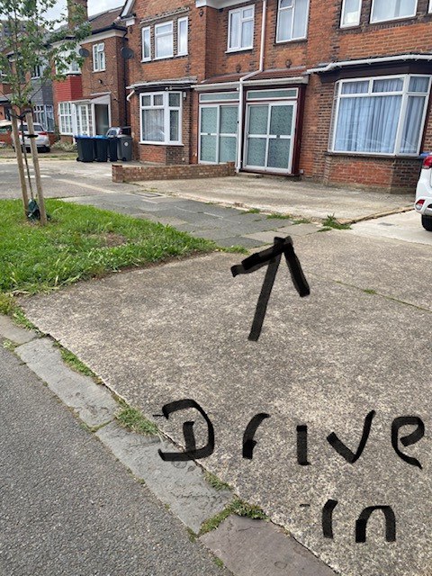 Photo of Vivian Avenue, Willesden, HA9
