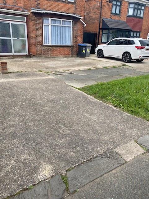 Photo of Vivian Avenue, Willesden, HA9