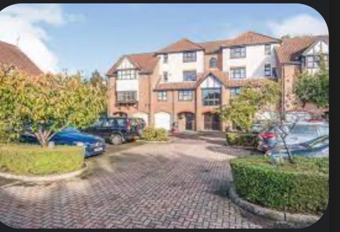 Photo of Beaumont Place, Richmond, TW7