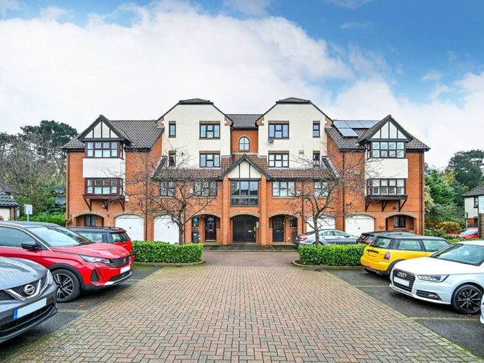 Photo of Beaumont Place, Richmond, TW7