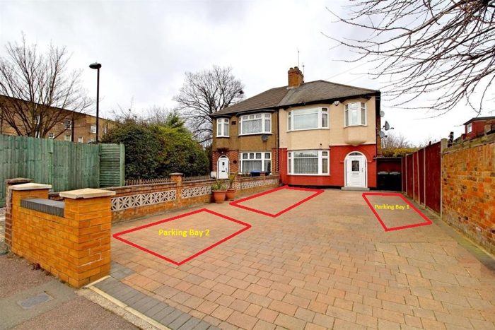 Photo of Oxford Close, Enfield, N9