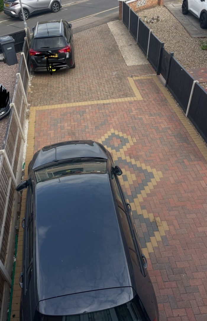 Photo of Hollybush Road, Luton, LU2