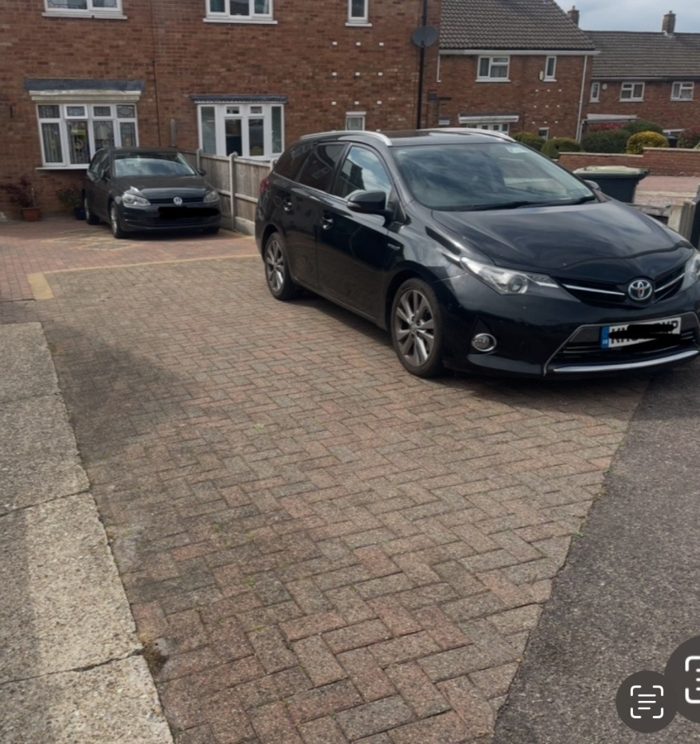 Photo of Hollybush Road, Luton, LU2