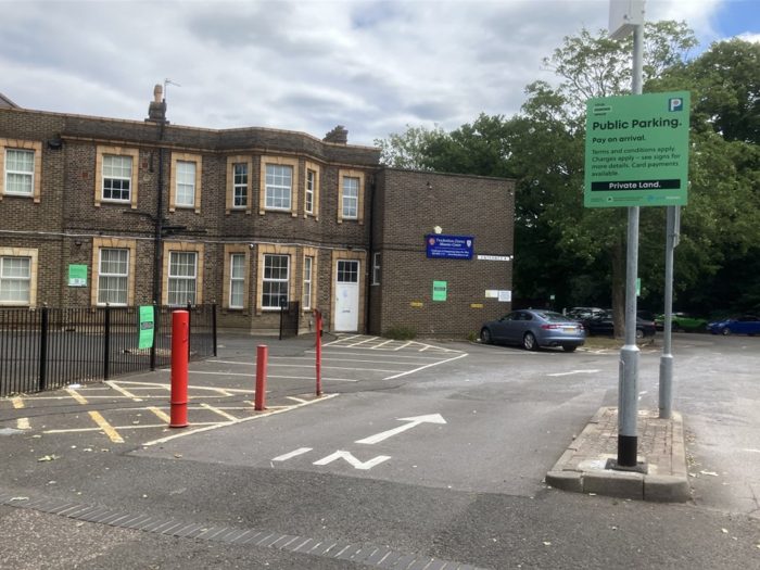 Photo of Cole Court, Richmond, TW1