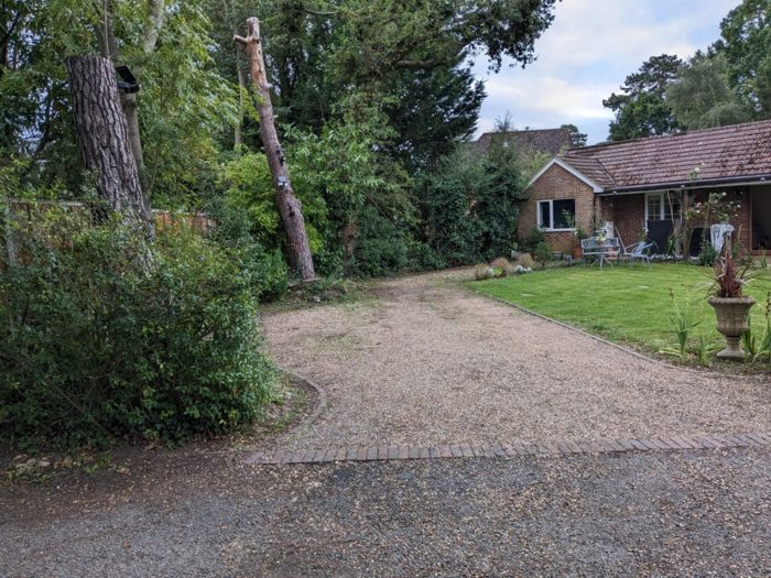 Photo of Nunsfield, Gatwick, RH6