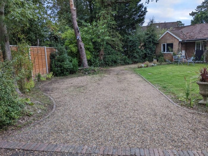 Photo of Nunsfield, Gatwick, RH6