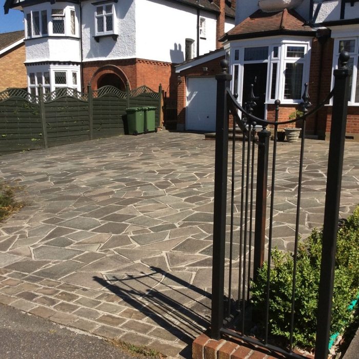 Photo of Engayne Gardens, Havering, RM14