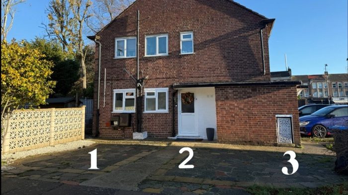 Photo of Mount Close, Enfield, EN4