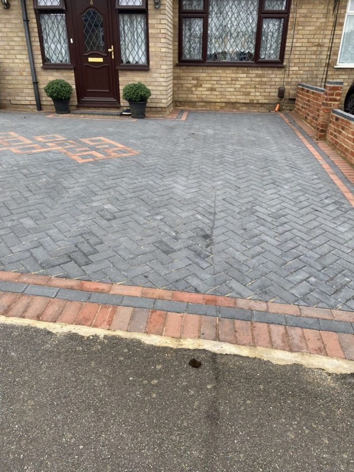 Photo of Handcross Road, Luton, LU2