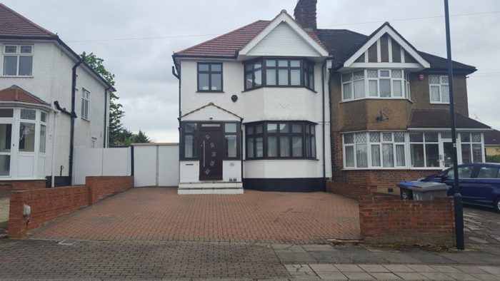 Photo of Kingsmere Park, Willesden, NW9