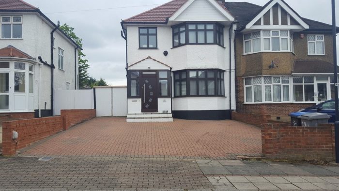 Photo of Kingsmere Park, Willesden, NW9