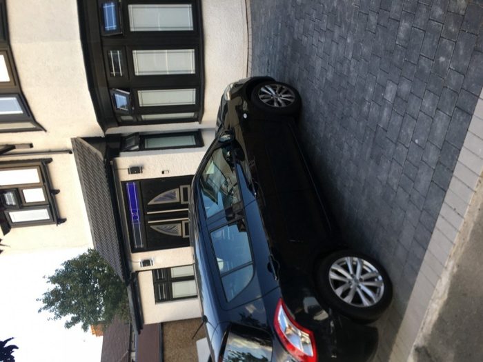 Photo of Lonsdale Crescent, Redbridge, IG2
