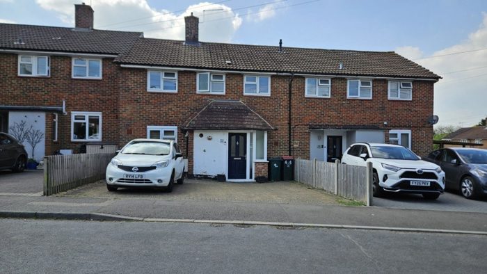 Photo of Spring Plat, Gatwick, RH10