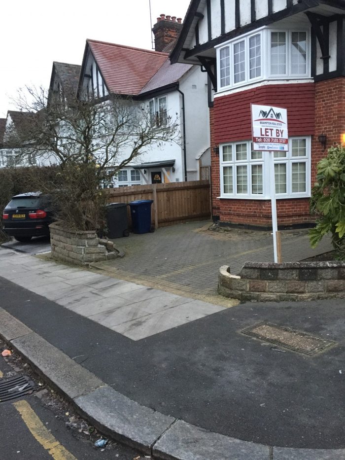 Photo of Heathfield Gardens, Brent Cross, NW11