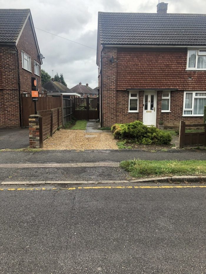 Photo of Crescent Way, Gatwick, RH6