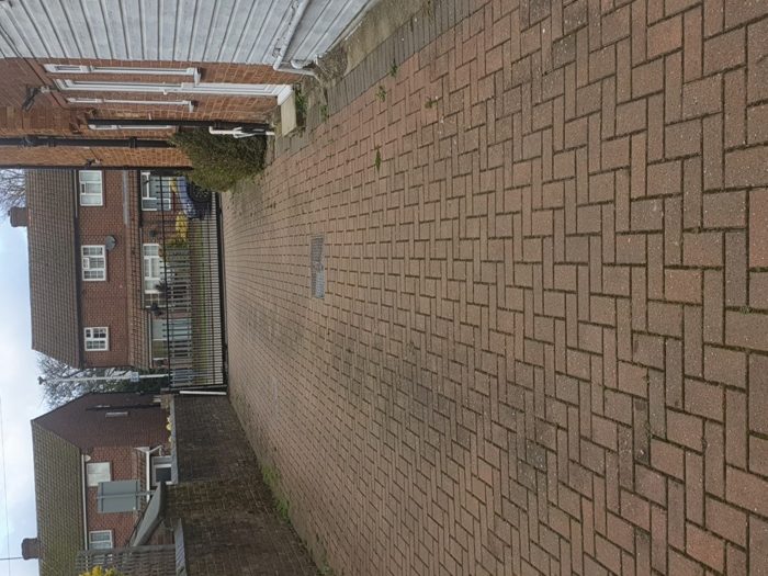 Photo of Harmondsworth Lane, Heathrow, UB7