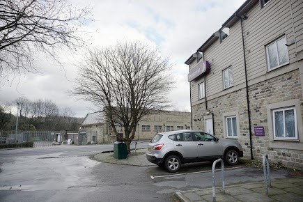 Photo of Premier Inn Huddersfield Central, Kirklees, HD1