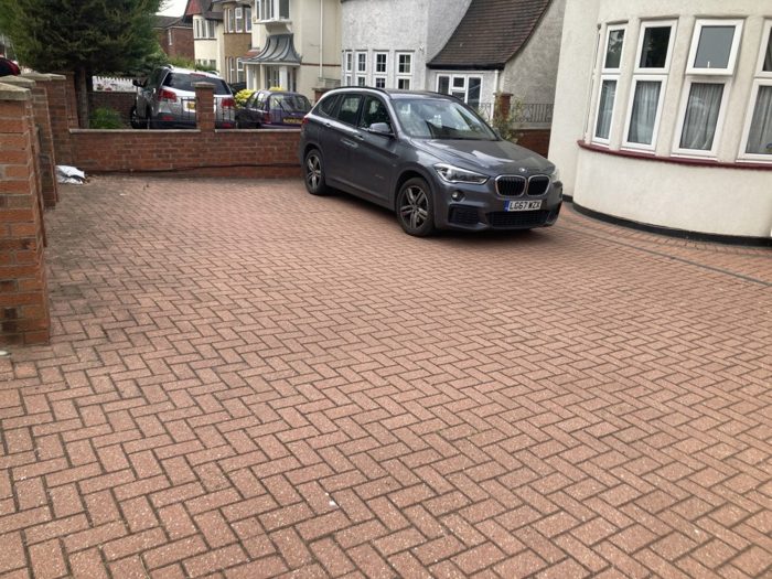 Photo of Chertsey Road, Richmond, TW1