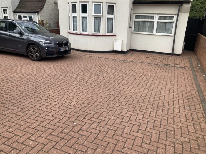 Photo of Chertsey Road, Richmond, TW1