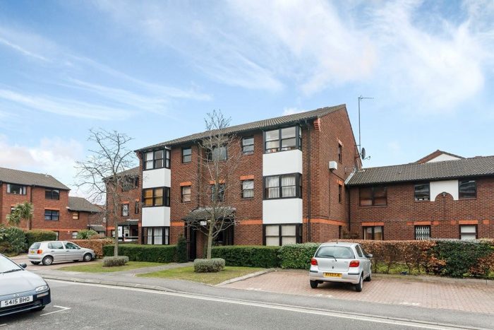 Photo of Mayfield Road, Shepherd's Bush, W12