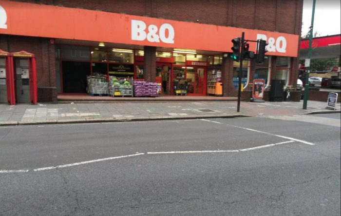 Photo of B, SE27