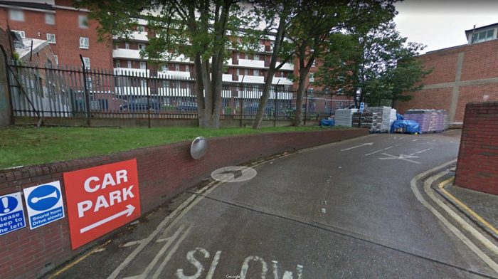 Photo of B, SE27