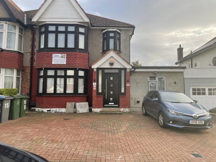 Photo of Queenscourt, Brent, HA9