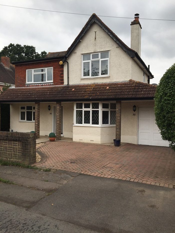 Photo of Silverlea Gardens, Gatwick, RH6