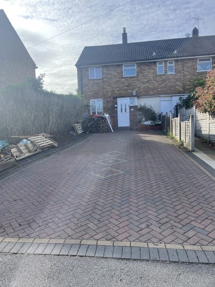 Photo of Hollybush Road, Luton, LU2