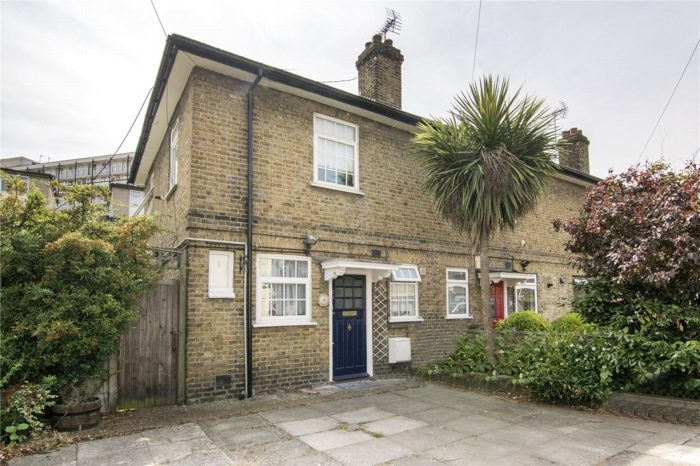 Photo of Parsonage Street, Greenwich, E14