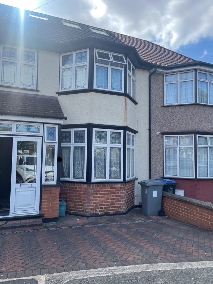 Photo of Victoria Avenue, Willesden, HA9