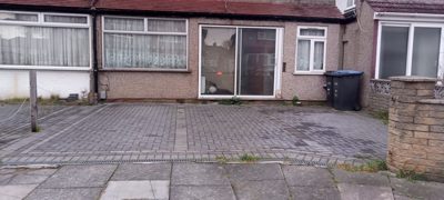 Middleham Gardens, Enfield, N18