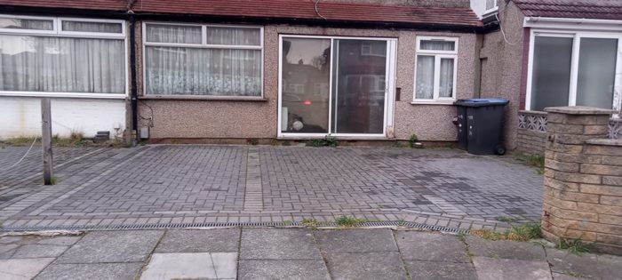 Photo of Middleham Gardens, Enfield, N18