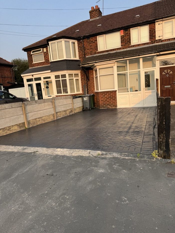Photo of Halfords Lane, Sandwell, B71