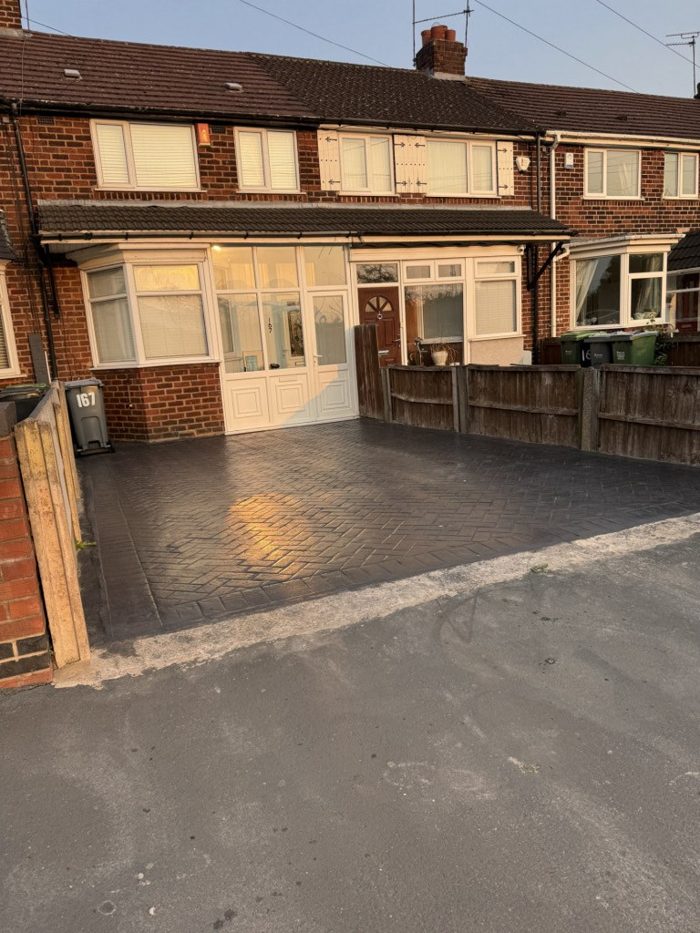 Photo of Halfords Lane, Sandwell, B71