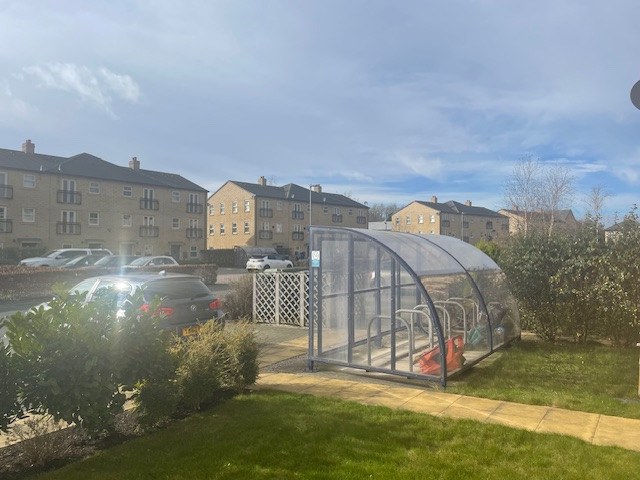 Photo of Holts Crest Way, Leeds, LS12
