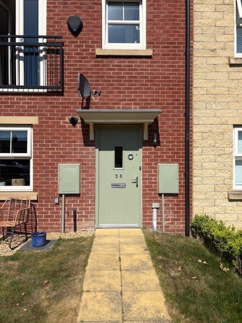 Photo of Holts Crest Way, Leeds, LS12
