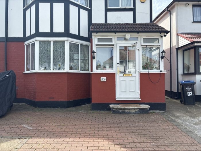 Photo of Vivian Avenue, Willesden, HA9